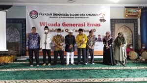 wisuda tahfidz yayasan indonesia sejahtera amanah (1)